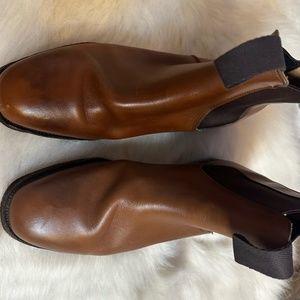 Tricker's Leather Chelsea Boots Size: 5.5 Size Guide $120.00